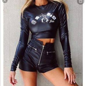 I. Am. Gia. Dakota Long Sleeve Crop Top